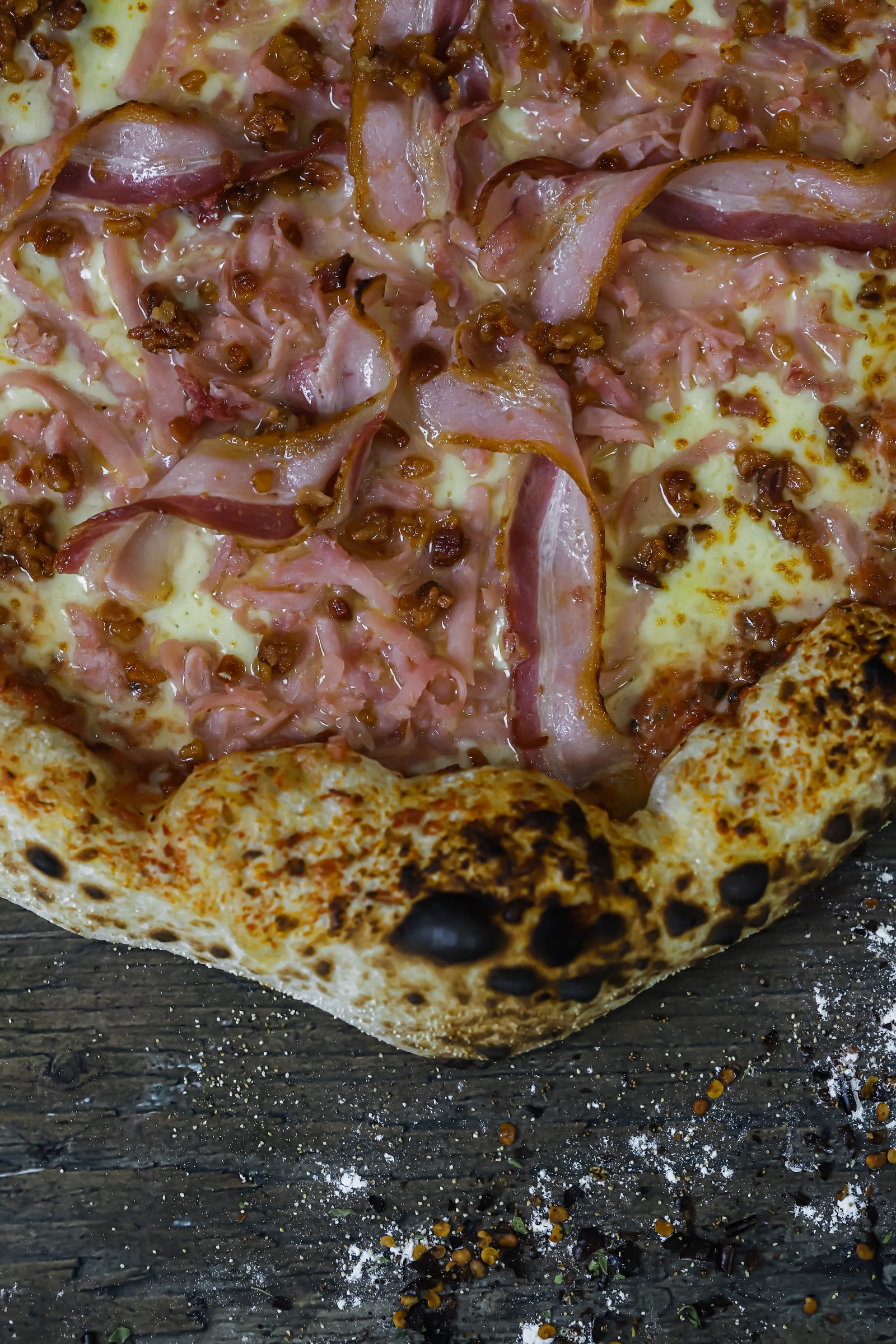Pizza Jamón y tocino