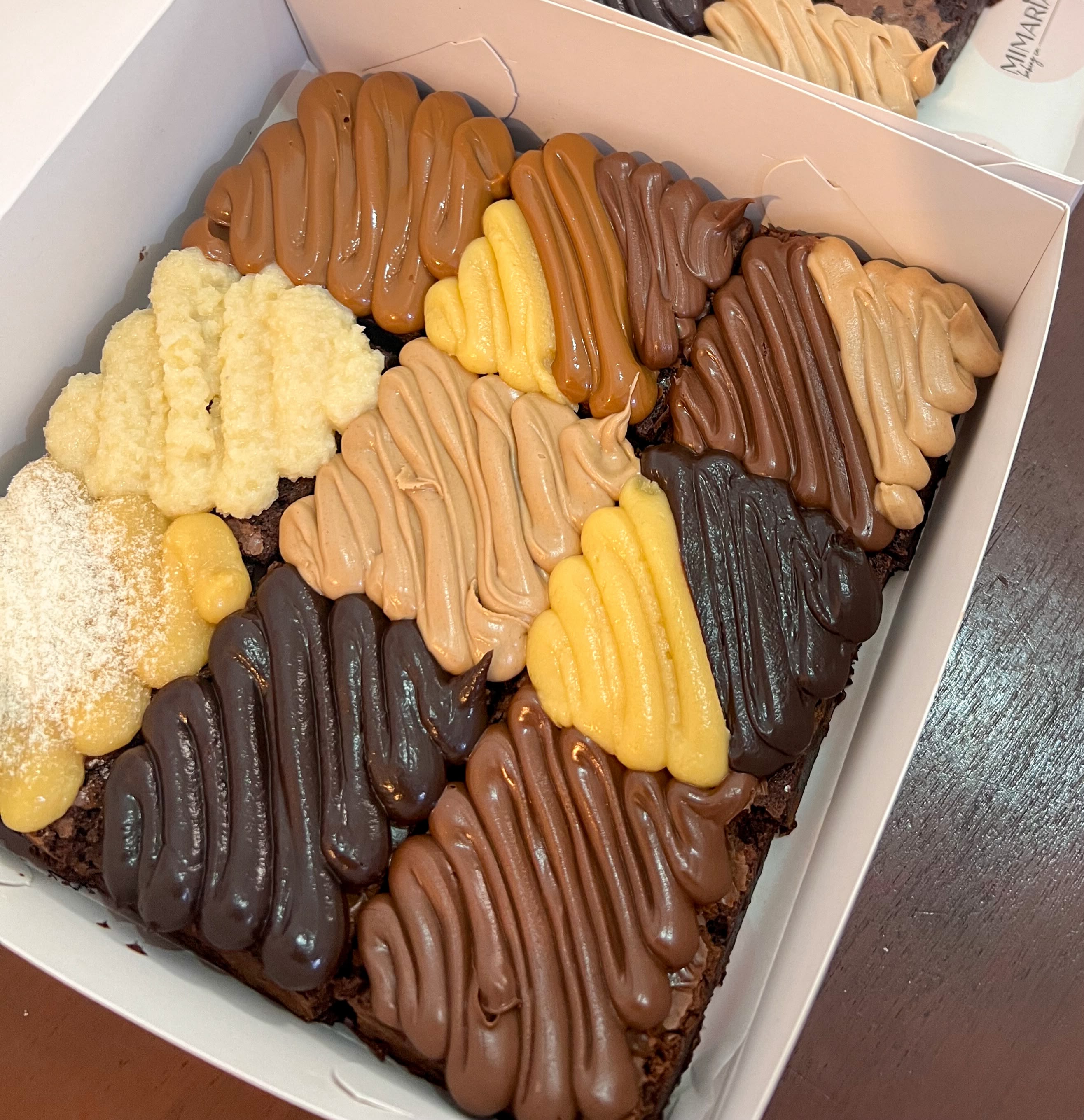 Pack Especial de 9 brownies todos con toppings