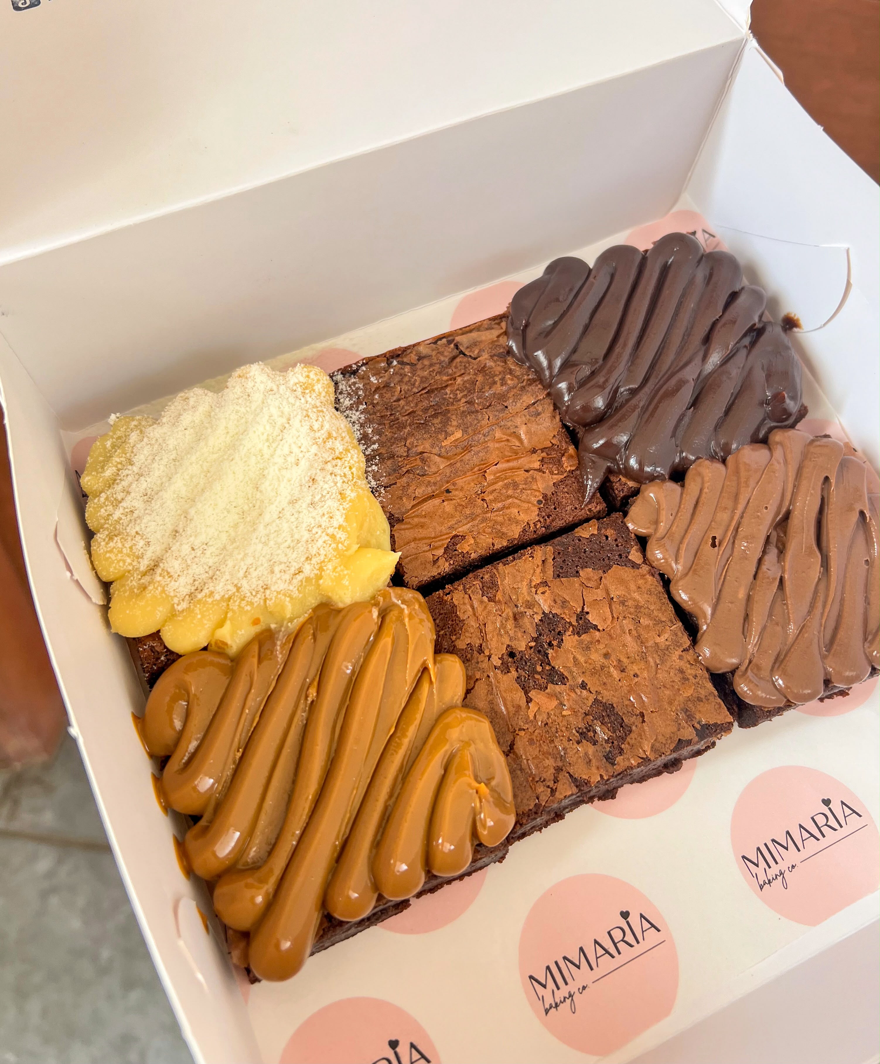 Deli Pack de 6 brownies con toppings y clásicos